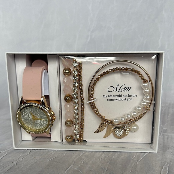 Pink & Gold Watch & Jewlery Bracelets Gift Set For Mom Mothers Day Gift NIB - Picture 2 of 13